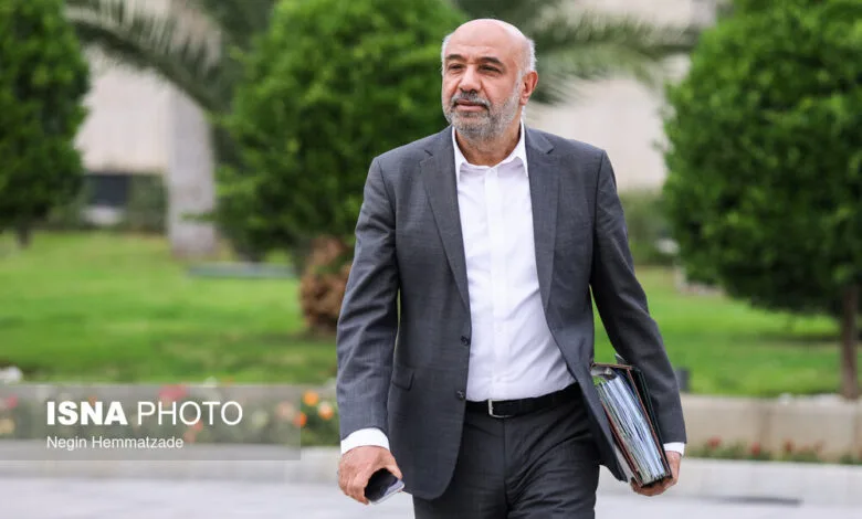 به دنبال تعیین مزد صنفی برای کارگران هستیم/ احتمال نهایی شدن دستمزد ۱۴۰۴ هفته آینده به دنبال تعیین مزد صنفی برای کارگران هستیم/ احتمال نهایی شدن دستمزد ۱۴۰۴ هفته آینده