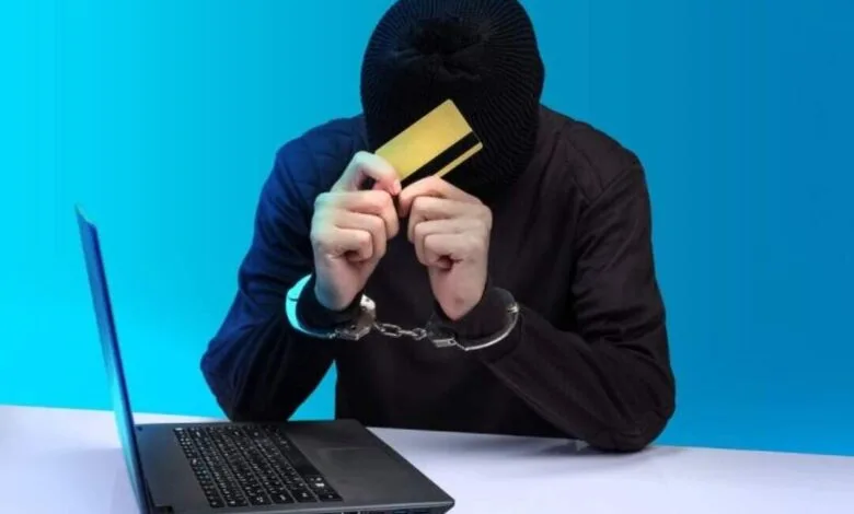 وقتی پیک موتوری کلاهبردار ۵۰ هزار میلیاردی شد | عواقب فاجعه‌بار برای صاحبان این حساب‌ها؛ هشدار جدی پلیس