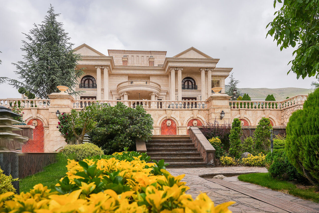 تحویل این ویلای ۸هزار متری متهم چای دبش به جای بدهی ۵ هزار میلیاردی + تصاویر