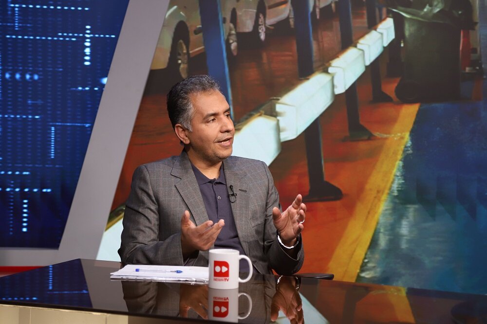 خودرو مقصر است یا بنزین؟ ؛ بررسی موضوع مهلت یک ساله پزشکیان به خودروسازان