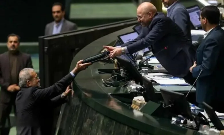 معمای افزایش حقوق‌ها در سال آینده! | رونمایی از انقباضی‌ترین بودجه ایران