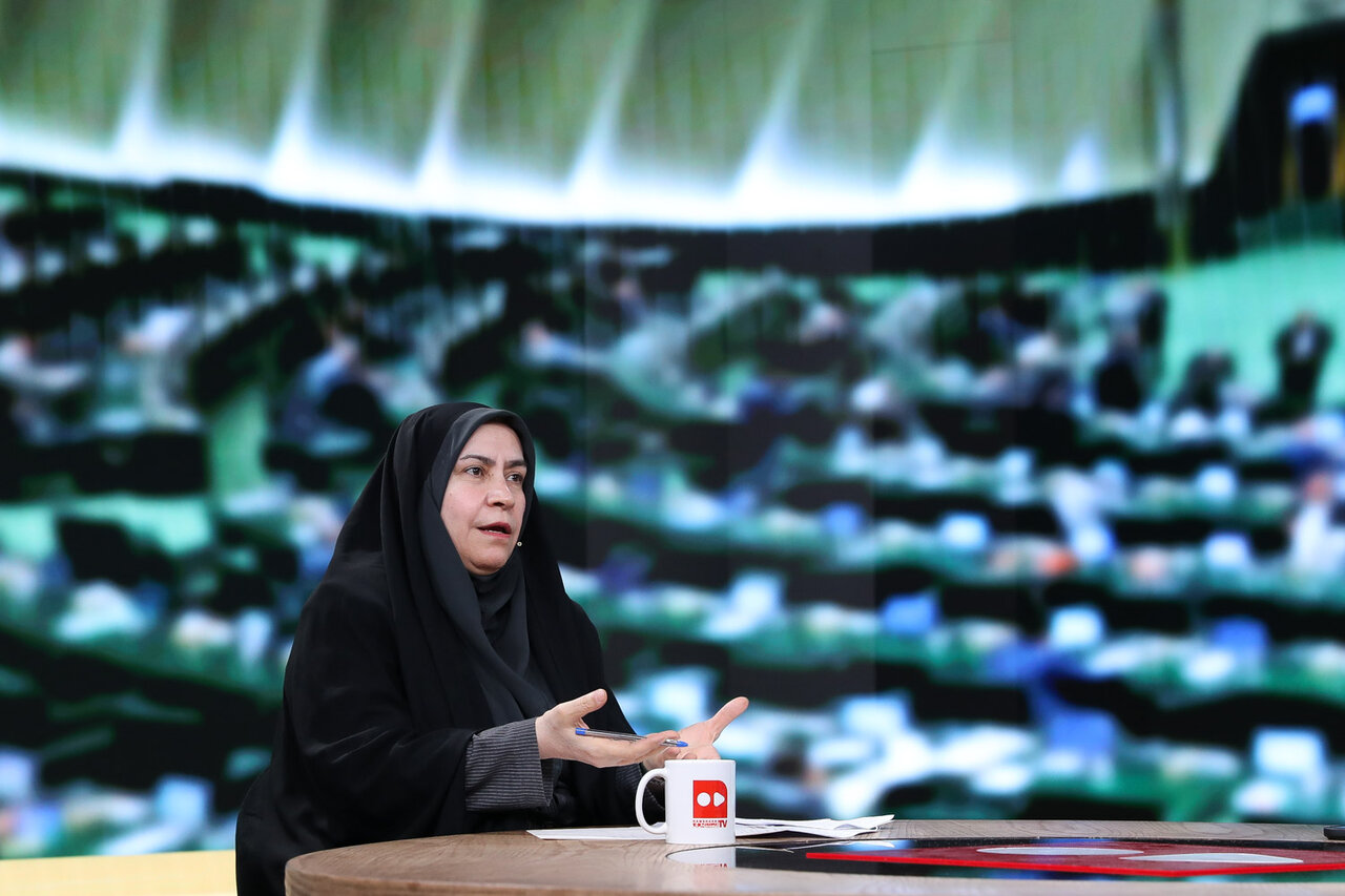 مزایا و نواقص طرح جدید کالابرگ |
ثبات قیمت کالاهای اساسی به جای پول نقد