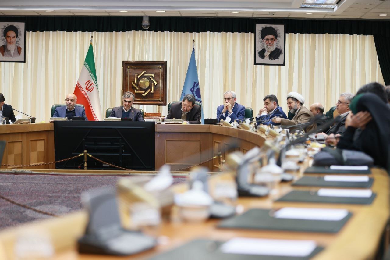 فوری | فرماندهان اقتصادی دولت بهخط شدند | چهره مصمم فرزین در جلسه اضطراری برای دلار و معیشت