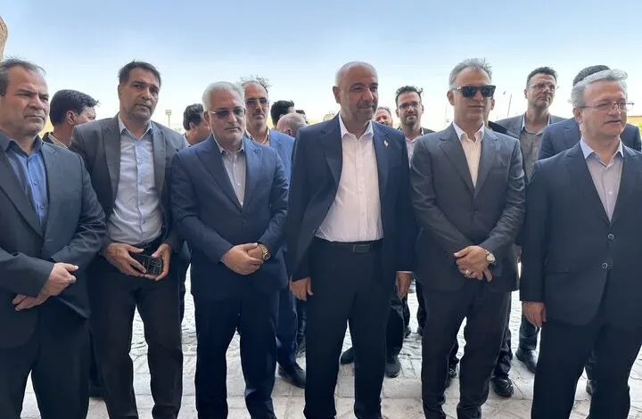 کارگران ساختمانی مشمول قانون مشاغل سخت و زیانآور قرار می گیرند کارگران ساختمانی مشمول قانون مشاغل سخت و زیانآور قرار می گیرند
